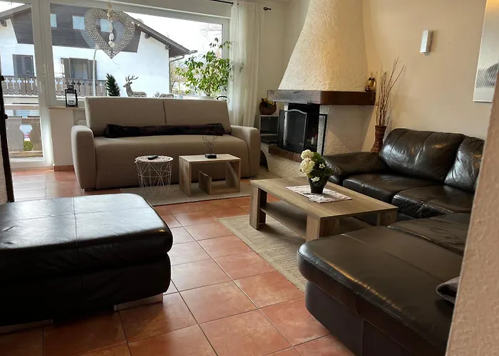 Doppelhaushaelfte Zugspitzblick Mit Privatem Garten Apartment