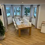 Апартаменты Doppelhaushaelfte Zugspitzblick Mit Privatem Garten *