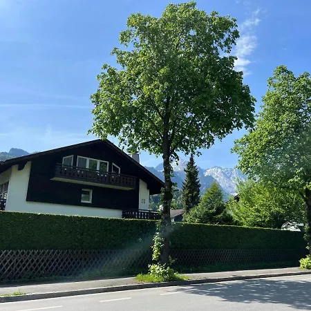 Doppelhaushaelfte Zugspitzblick Mit Privatem Garten Appartement *