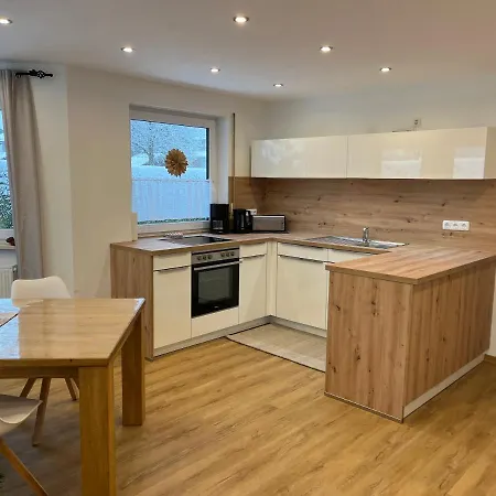 Appartement Doppelhaushaelfte Zugspitzblick Mit Privatem Garten *