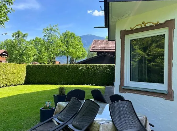 アパート Doppelhaushaelfte Zugspitzblick Mit Privatem Garten *